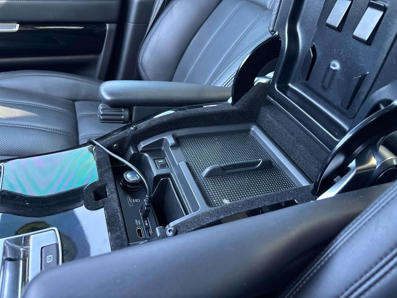 Land Rover Range Rover V8 Supercharged SWB 2017