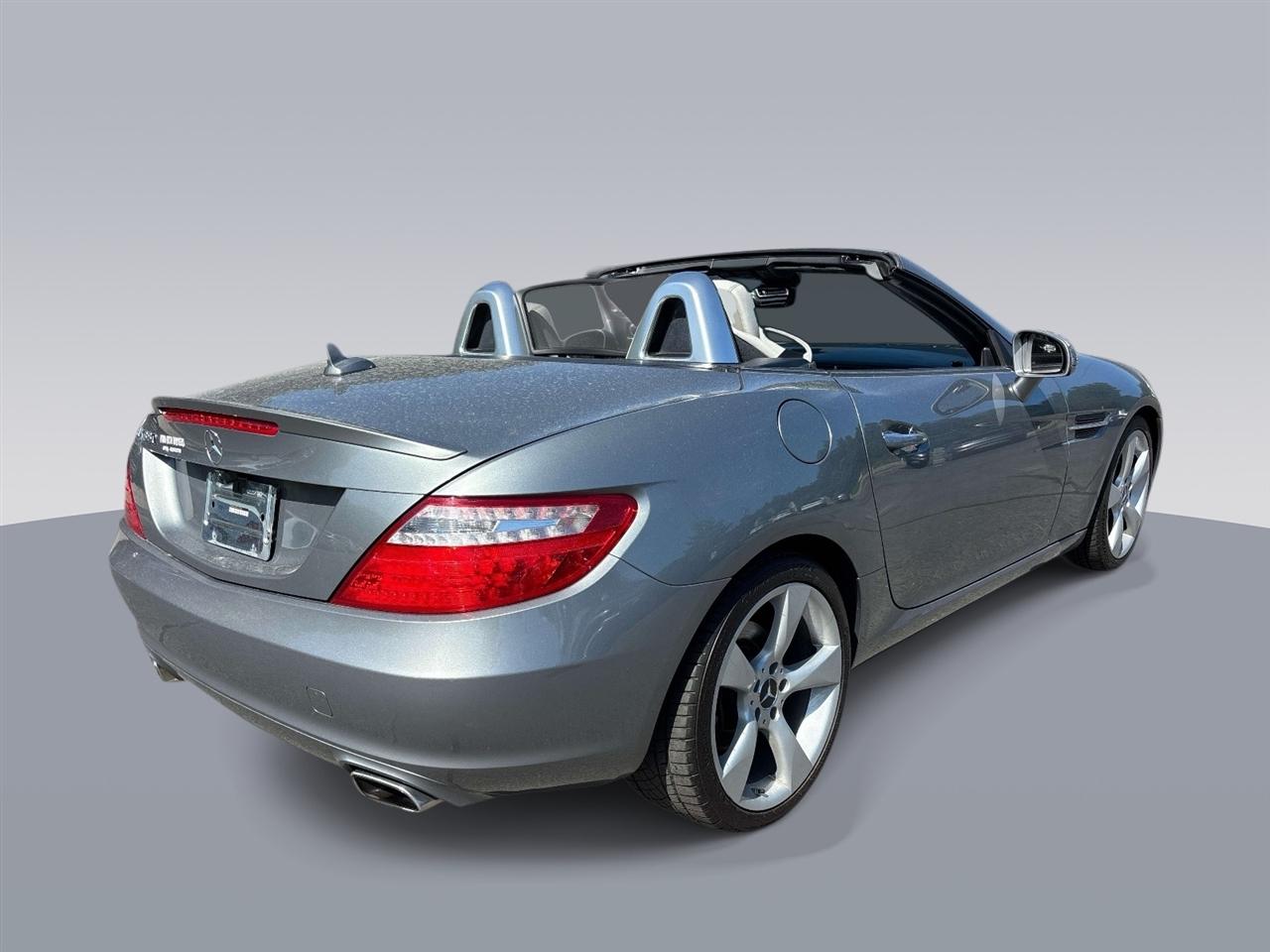 Mercedes-Benz SLK-Class 2dr Roadster SLK 350 2012