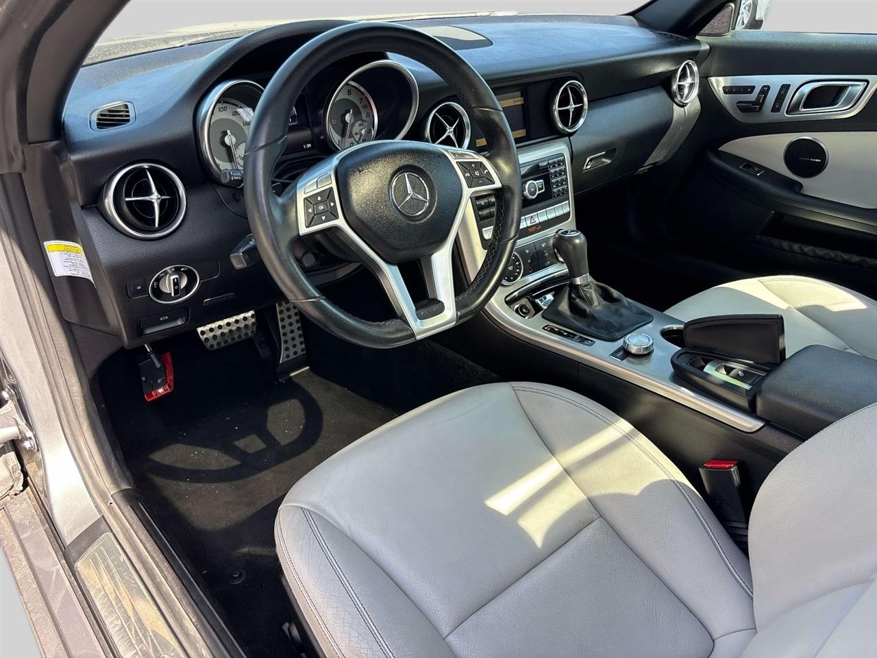 Mercedes-Benz SLK-Class 2dr Roadster SLK 350 2012