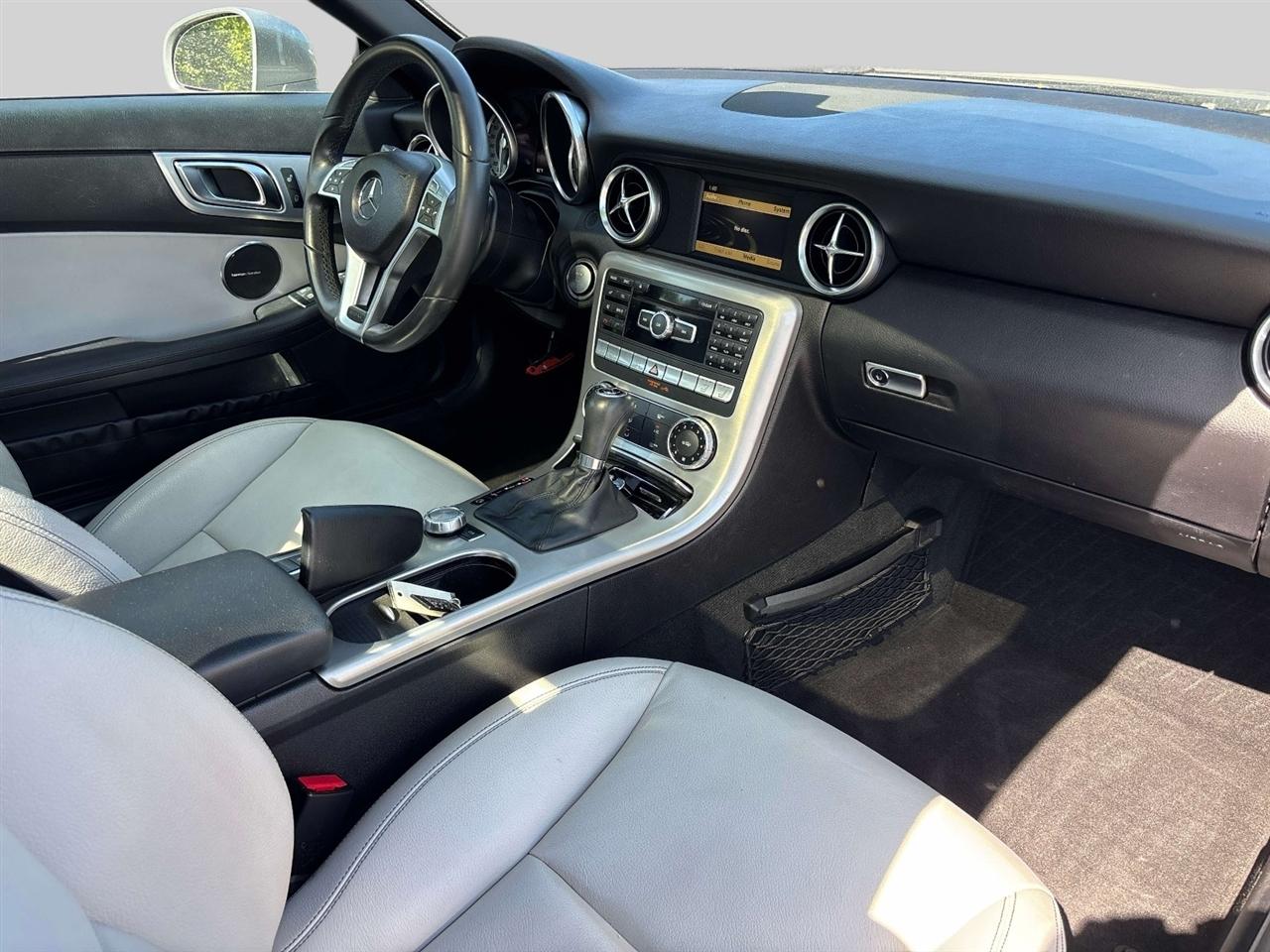 Mercedes-Benz SLK-Class 2dr Roadster SLK 350 2012