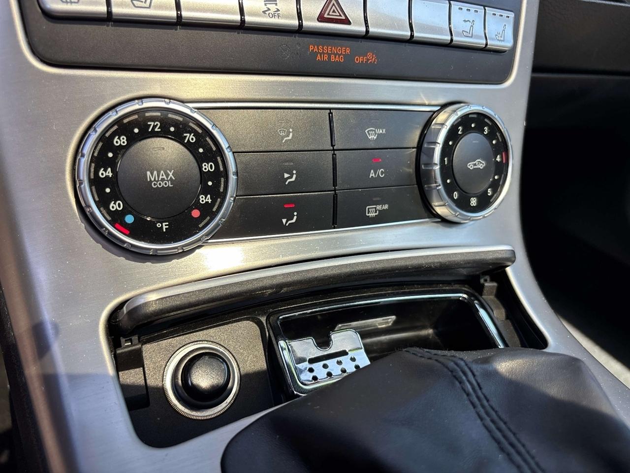 Mercedes-Benz SLK-Class 2dr Roadster SLK 350 2012