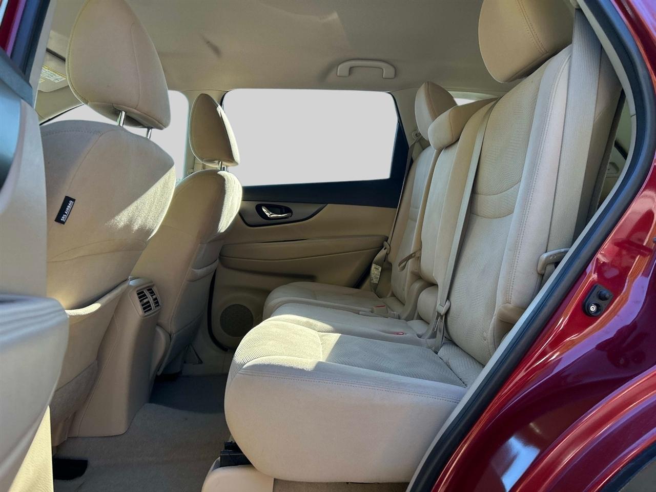 Nissan Rogue FWD 4dr SV 2015