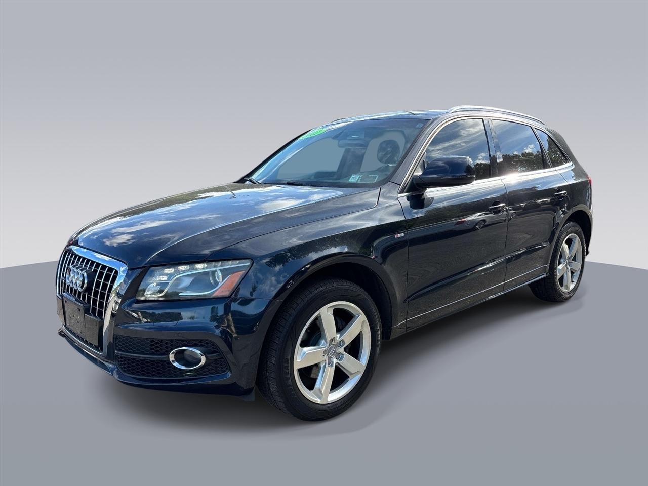 Audi Q5 quattro 4dr 3.2L Premium Plus 2012