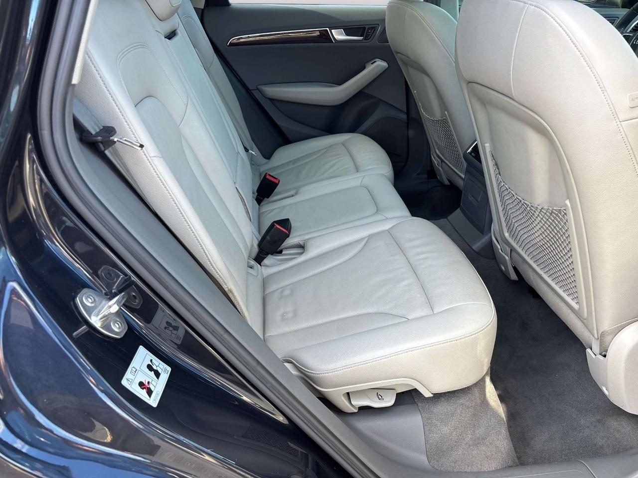 Audi Q5 quattro 4dr 3.2L Premium Plus 2012