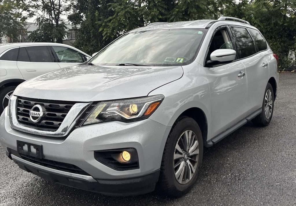 Nissan Pathfinder 4x4 SV 2018