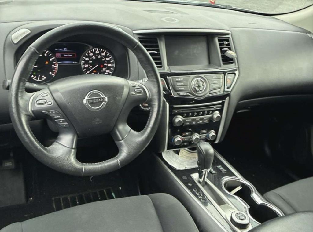 Nissan Pathfinder 4x4 SV 2018