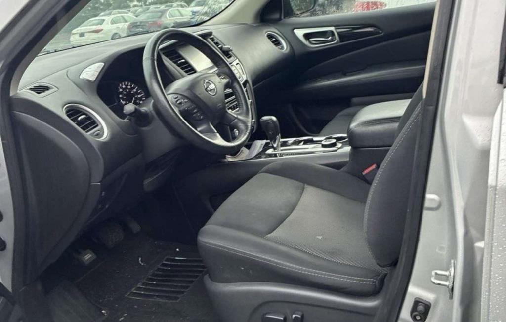 Nissan Pathfinder 4x4 SV 2018