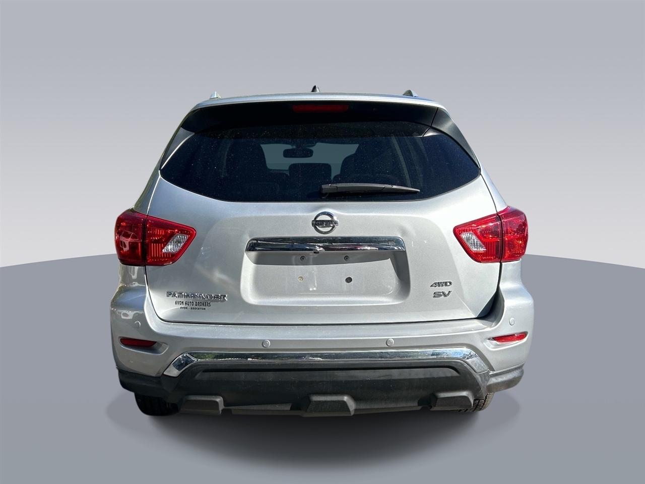 Nissan Pathfinder 4x4 SV 2018