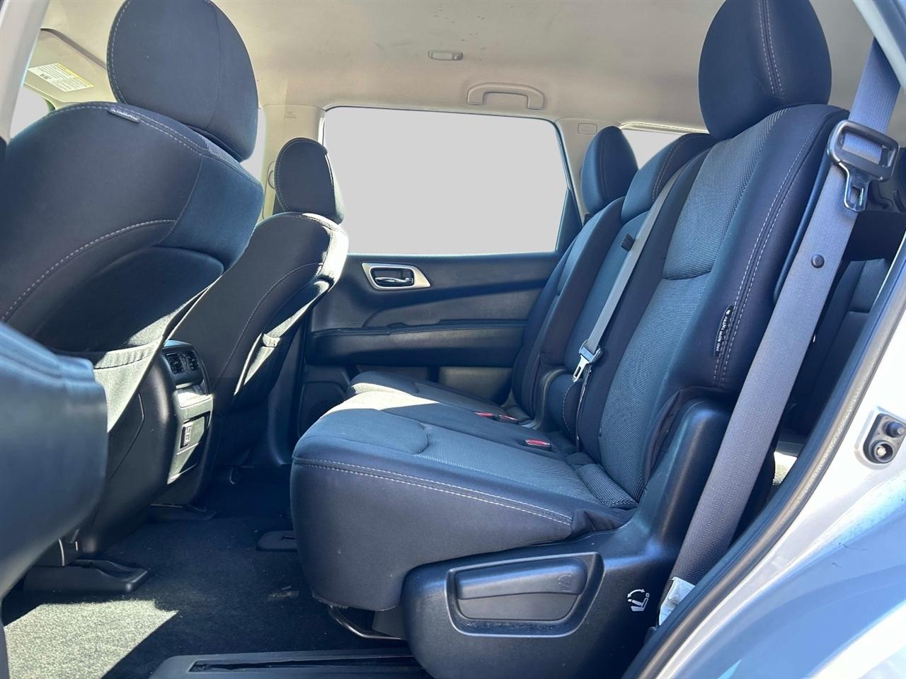 Nissan Pathfinder 4x4 SV 2018