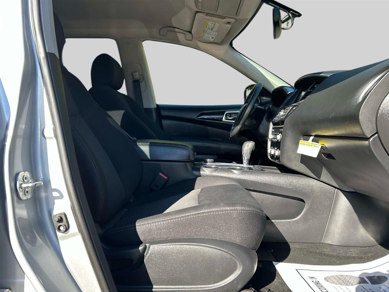 Nissan Pathfinder 4x4 SV 2018