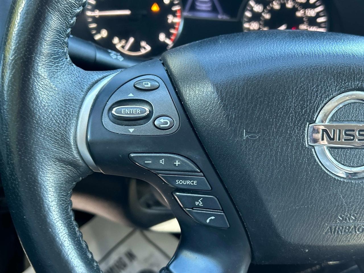 Nissan Pathfinder 4x4 SV 2018