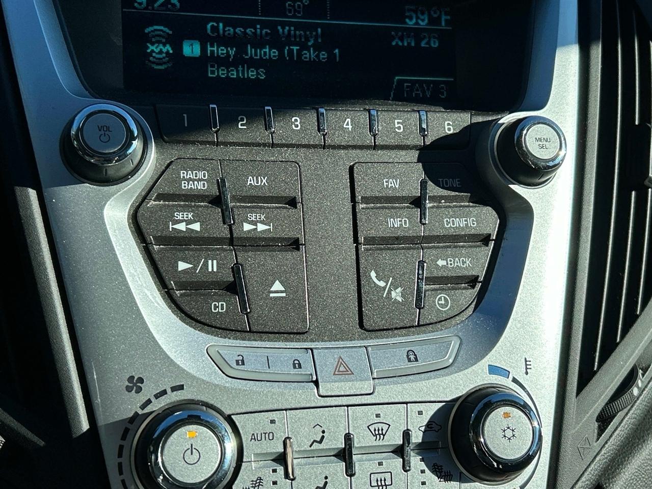 Chevrolet Equinox FWD 4dr LT w/2LT 2011