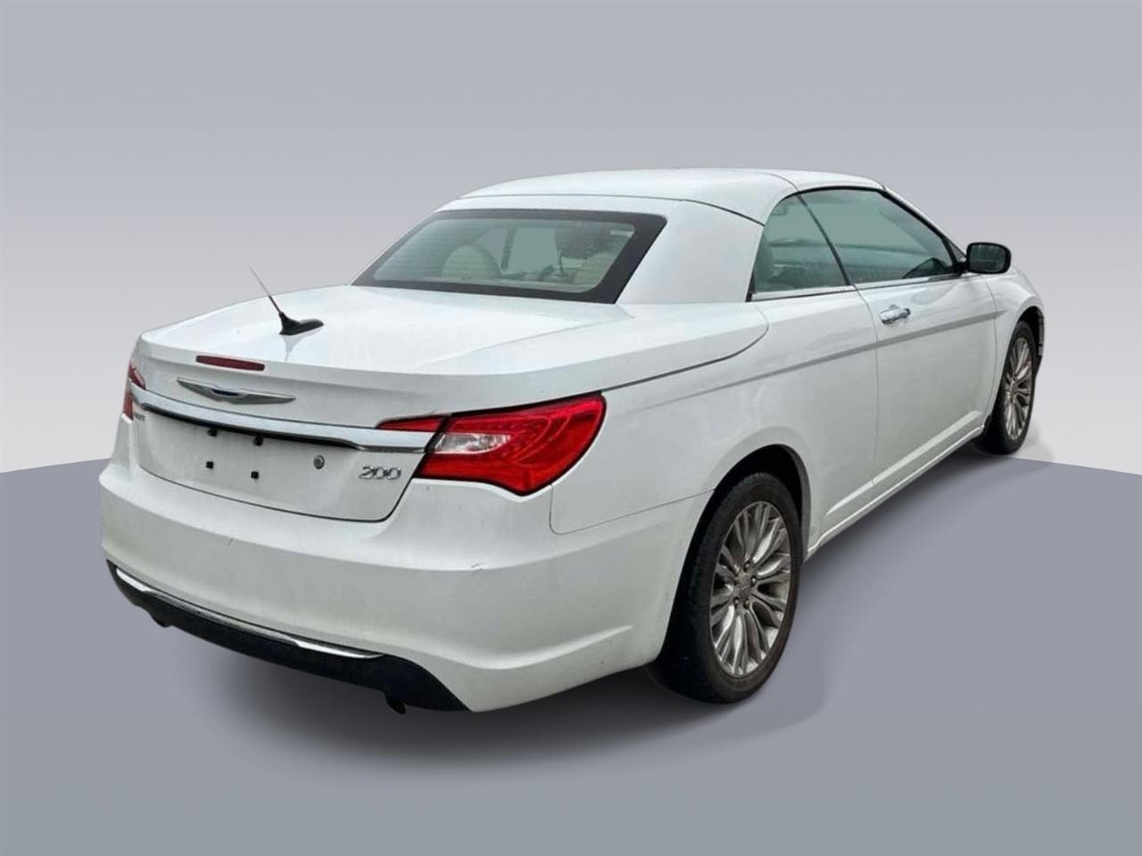 Chrysler 200 2dr Conv Limited 2013