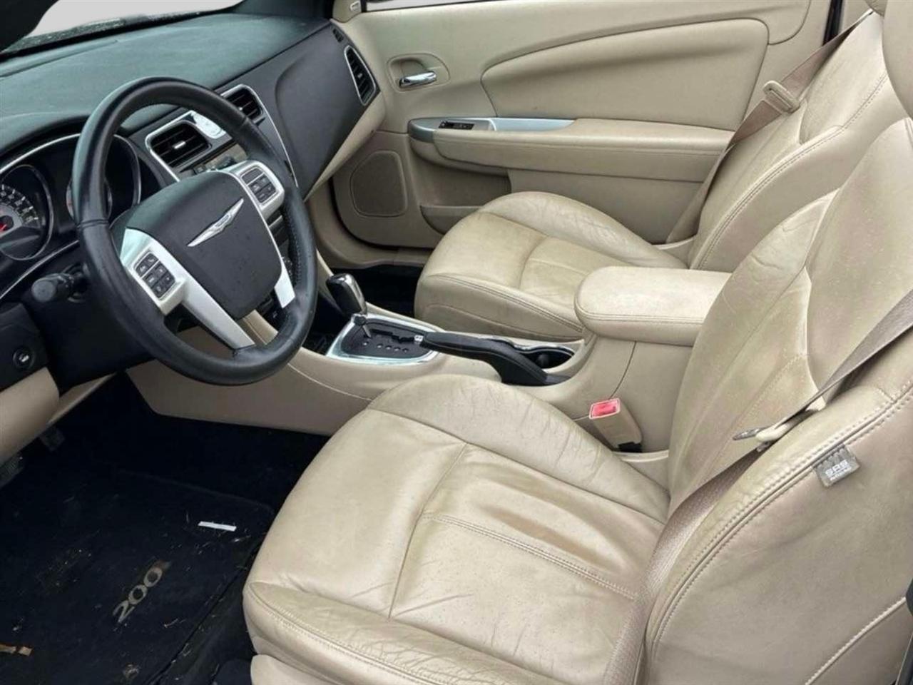 Chrysler 200 2dr Conv Limited 2013