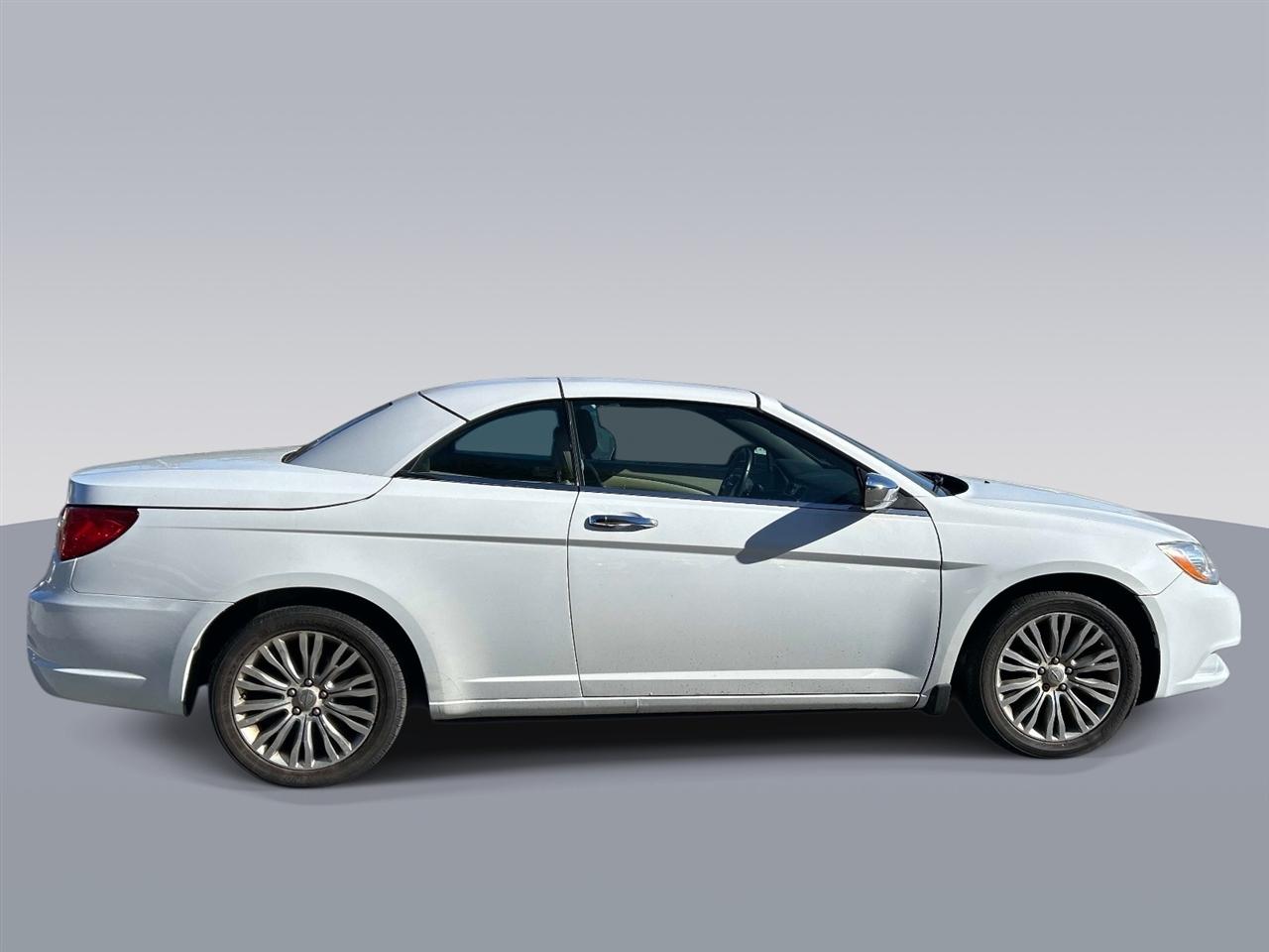 Chrysler 200 2dr Conv Limited 2013