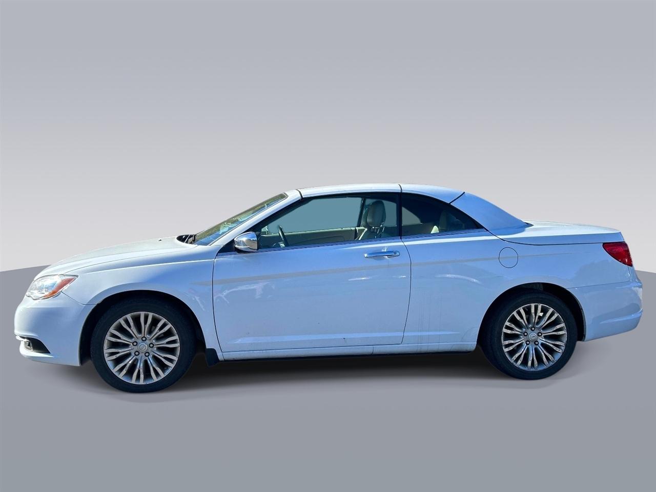 Chrysler 200 2dr Conv Limited 2013