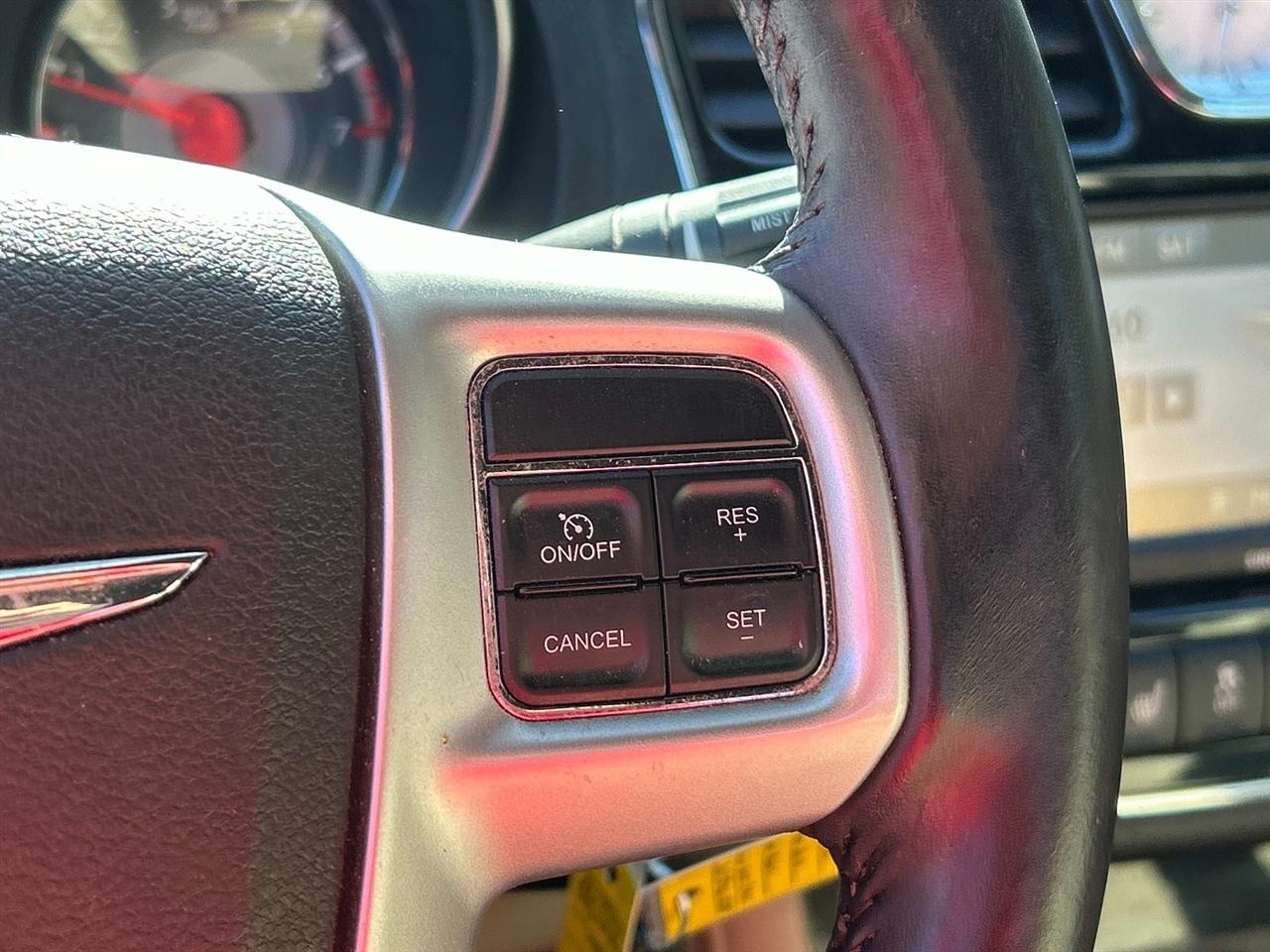 Chrysler 200 2dr Conv Limited 2013