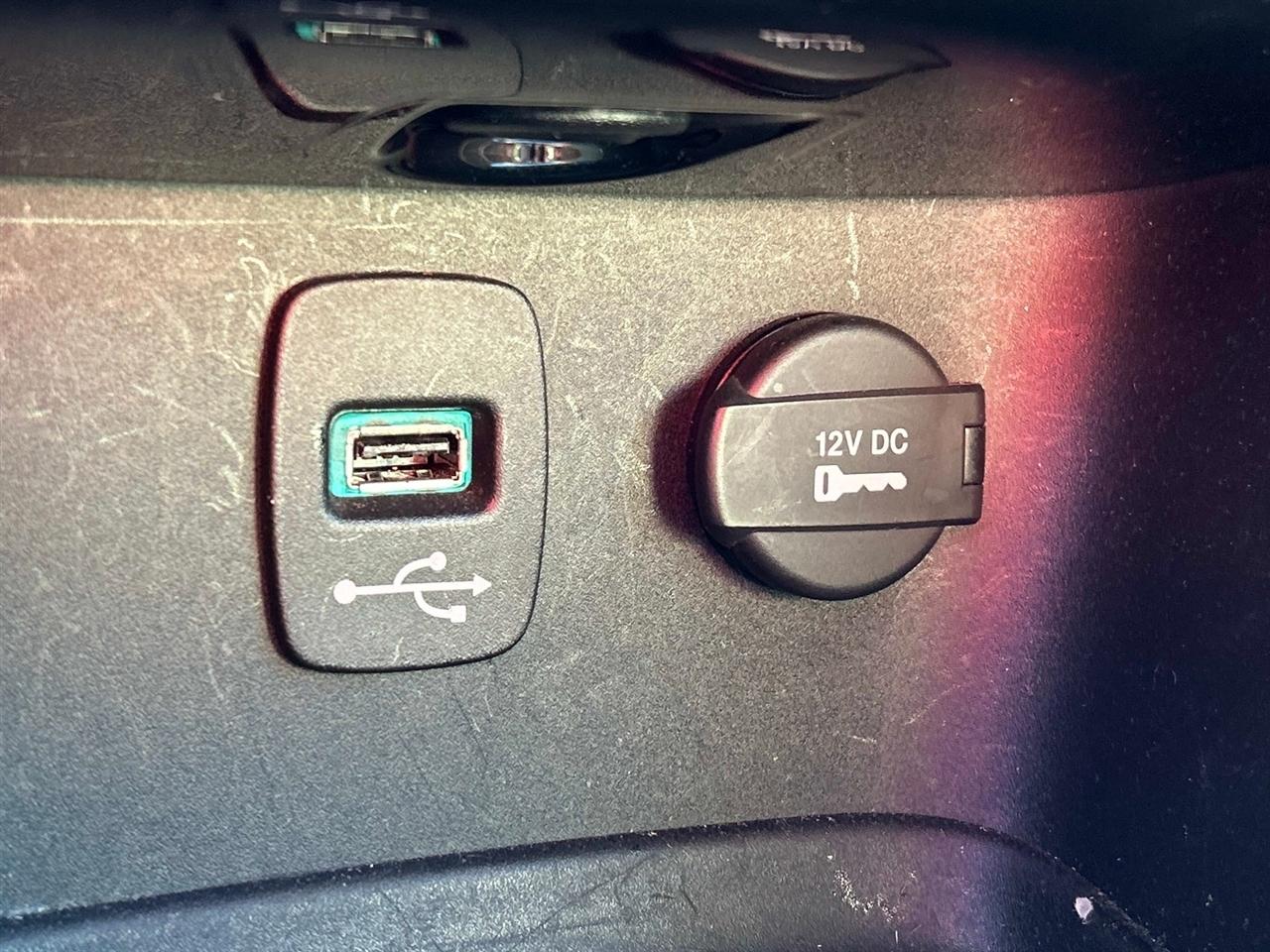 Chrysler 200 2dr Conv Limited 2013