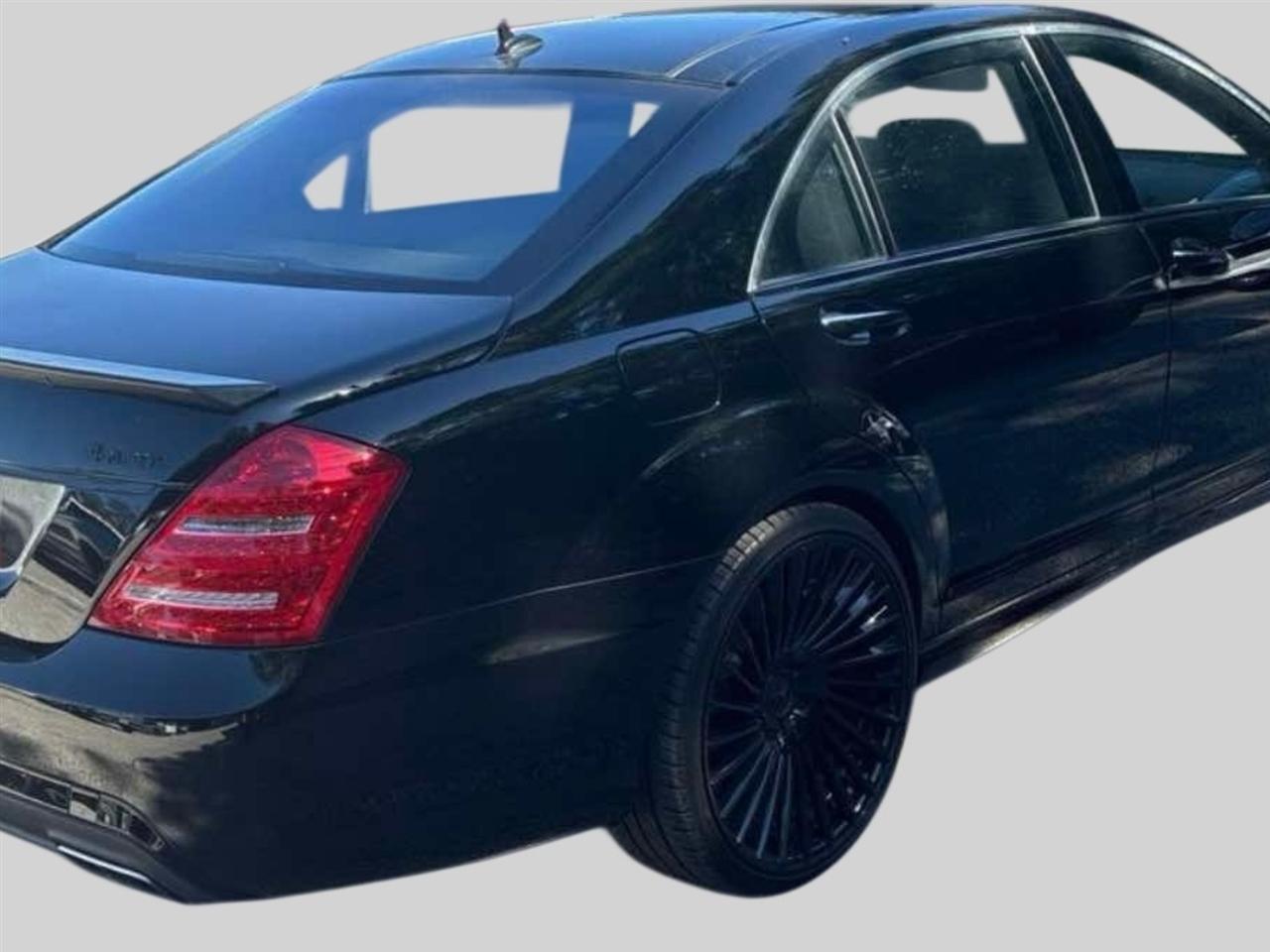 Mercedes-Benz S-Class 4dr Sdn S 550 4MATIC 2013