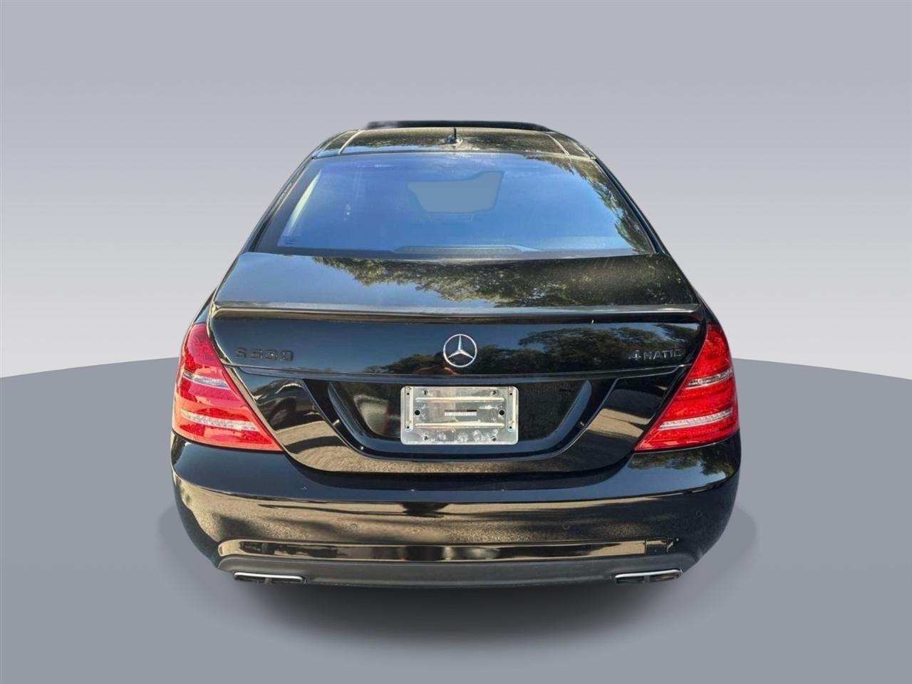 Mercedes-Benz S-Class 4dr Sdn S 550 4MATIC 2013
