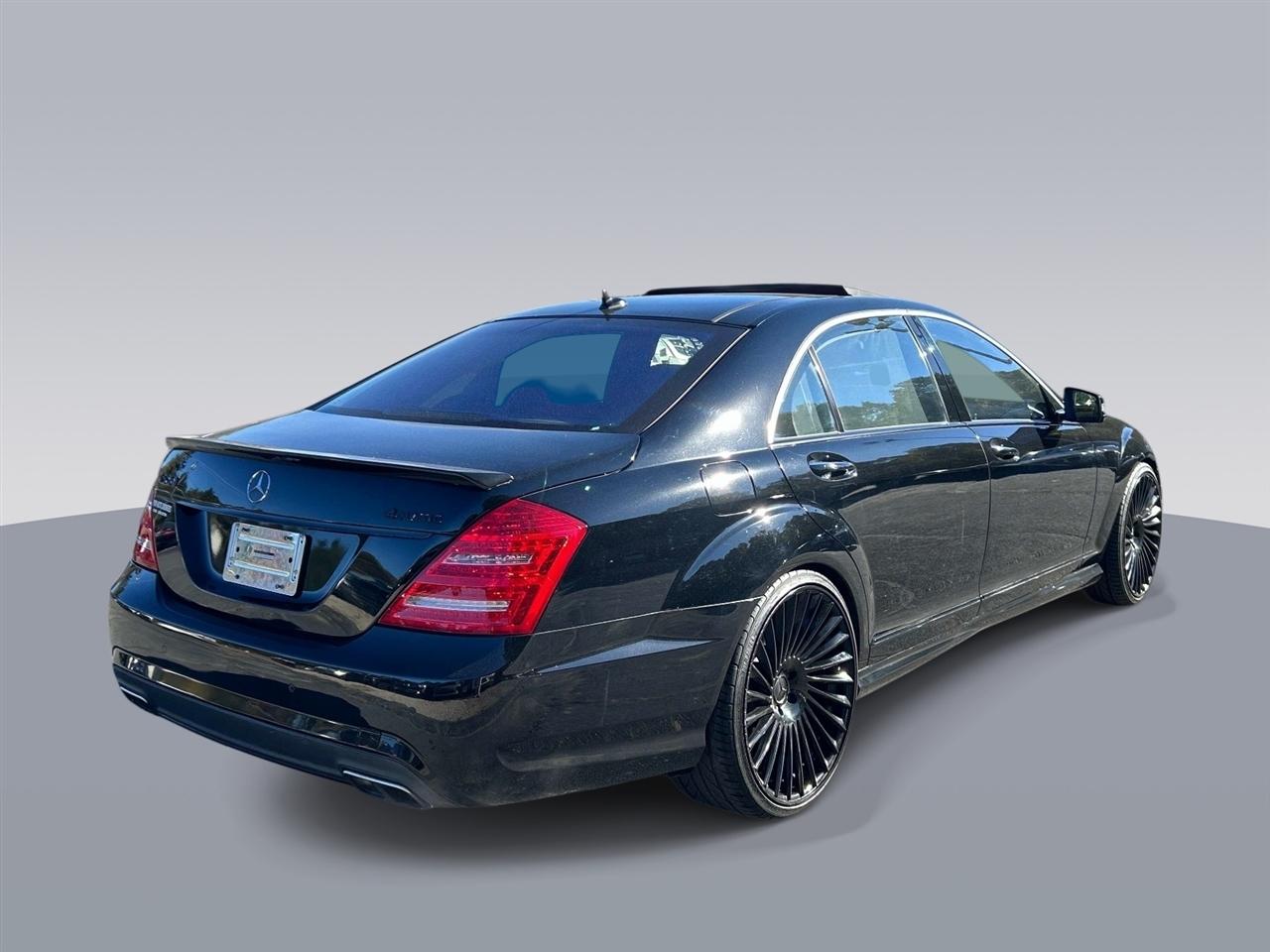 Mercedes-Benz S-Class 4dr Sdn S 550 4MATIC 2013