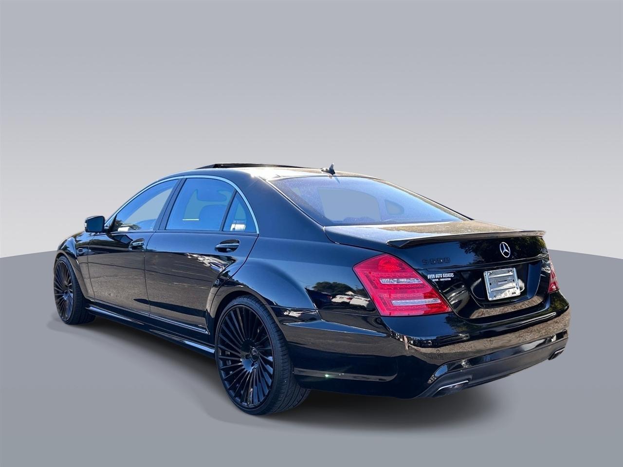 Mercedes-Benz S-Class 4dr Sdn S 550 4MATIC 2013