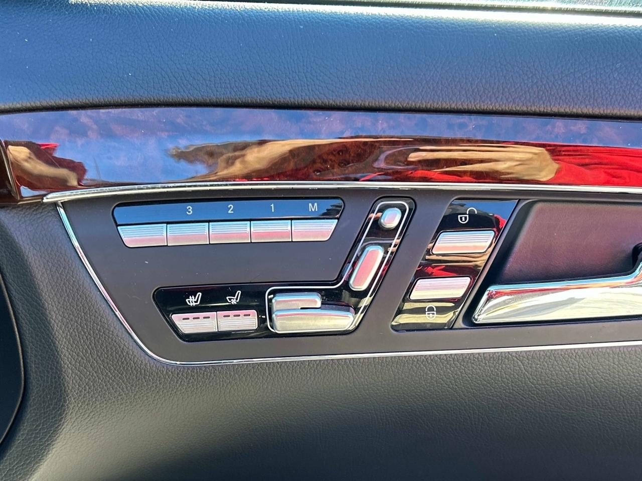 Mercedes-Benz S-Class 4dr Sdn S 550 4MATIC 2013
