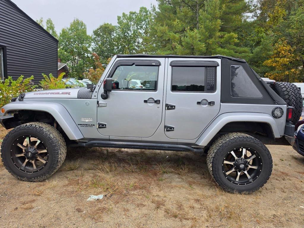 Jeep Wrangler Unlimited 4WD 4dr Sahara 2014