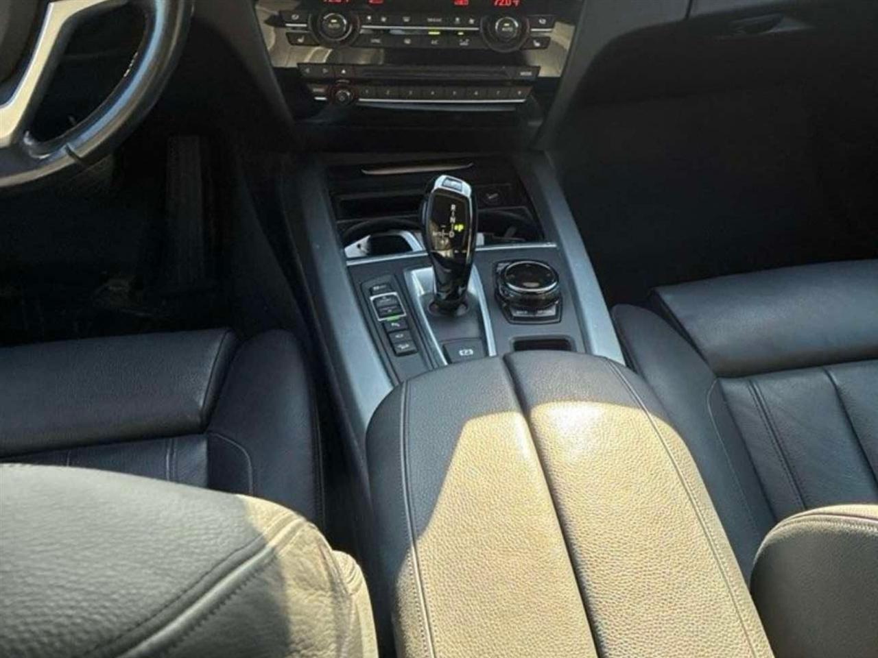 BMW X5 AWD 4dr xDrive50i 2015