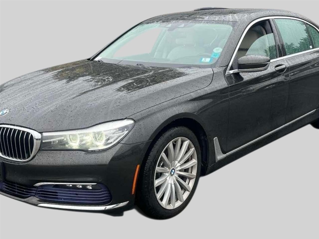 BMW 7 Series 740i xDrive Sedan 2017