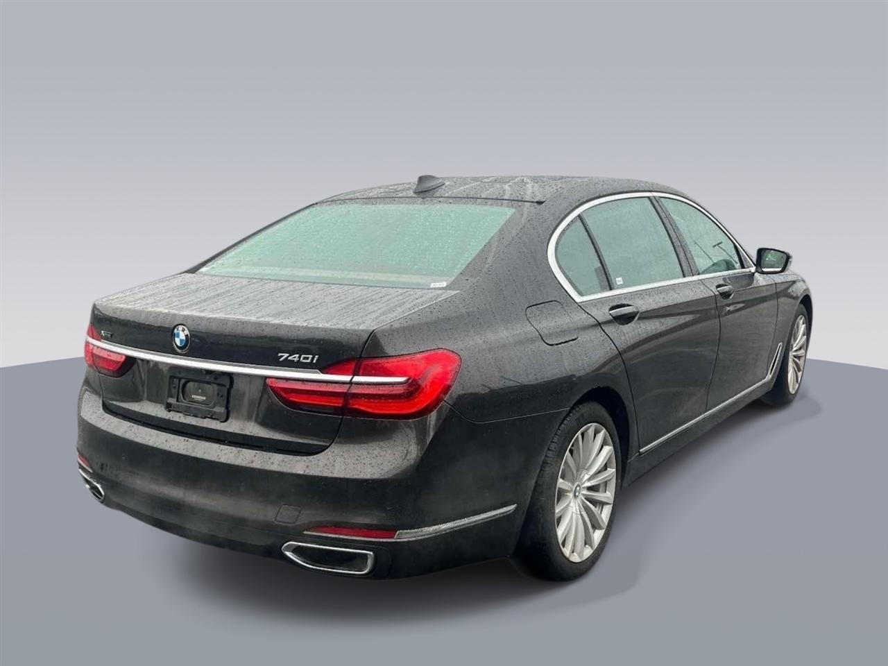 BMW 7 Series 740i xDrive Sedan 2017