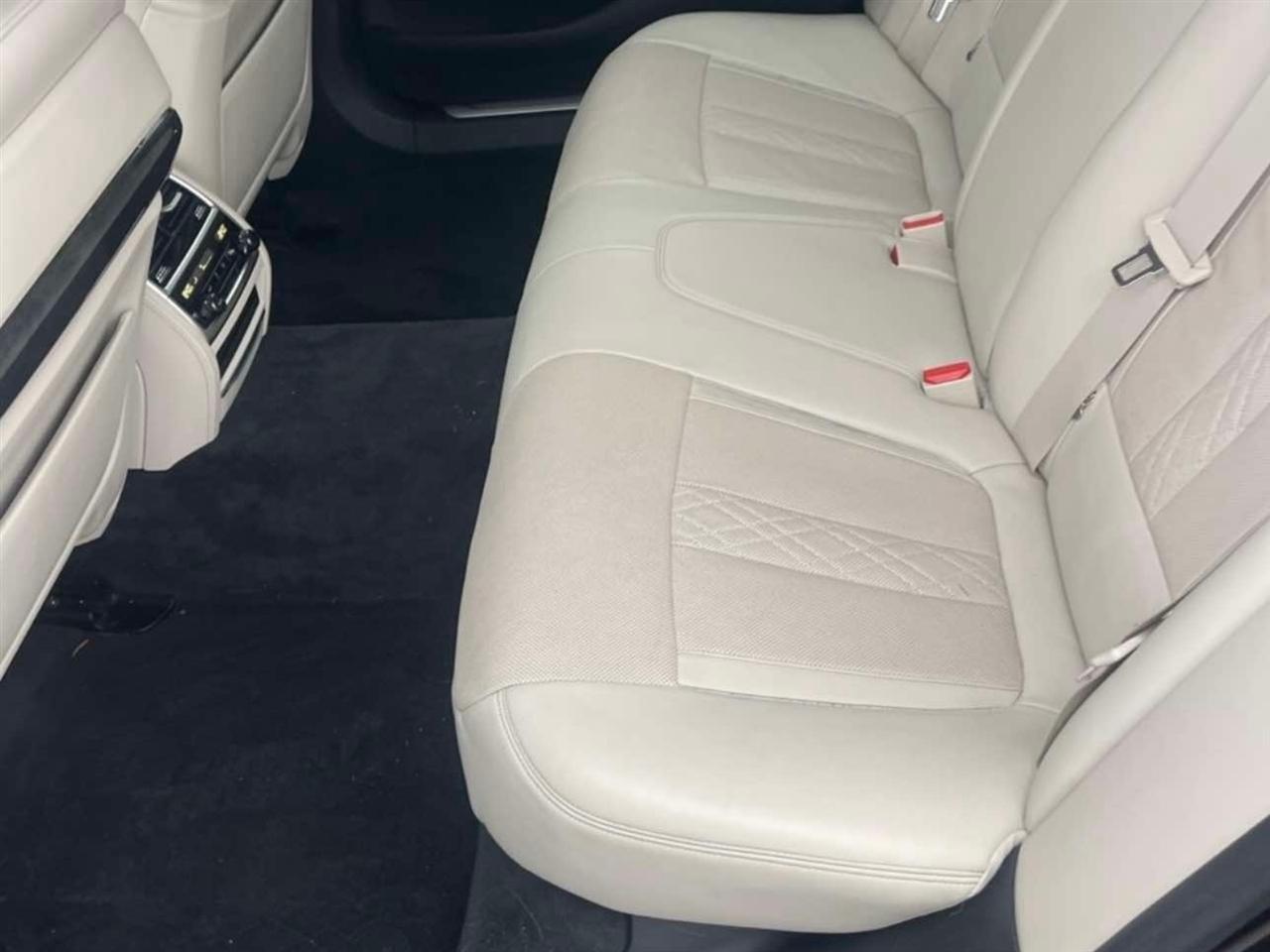 BMW 7 Series 740i xDrive Sedan 2017