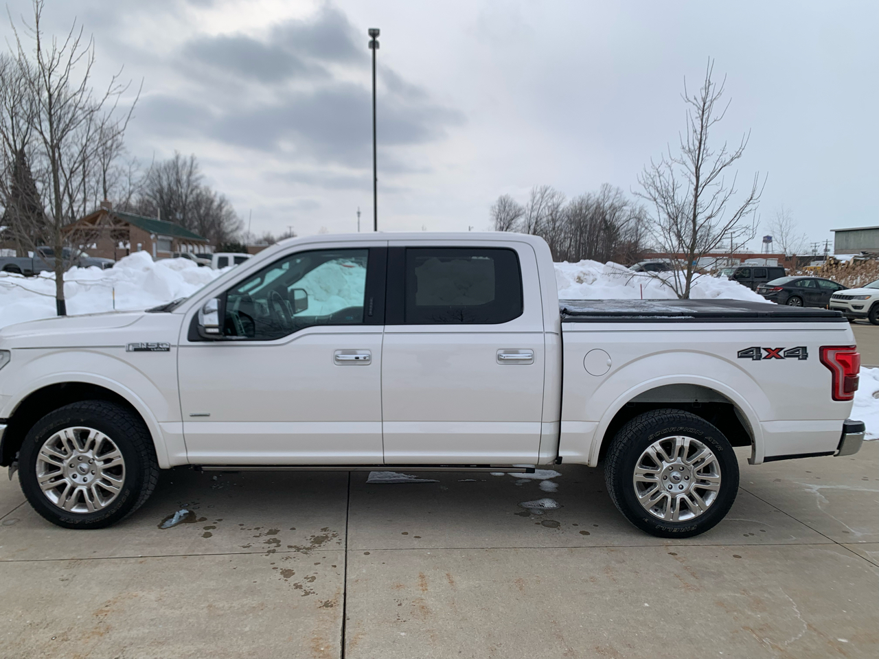 Ford F-150 Lariat SuperCrew 5.5-ft. Bed 4WD 2016