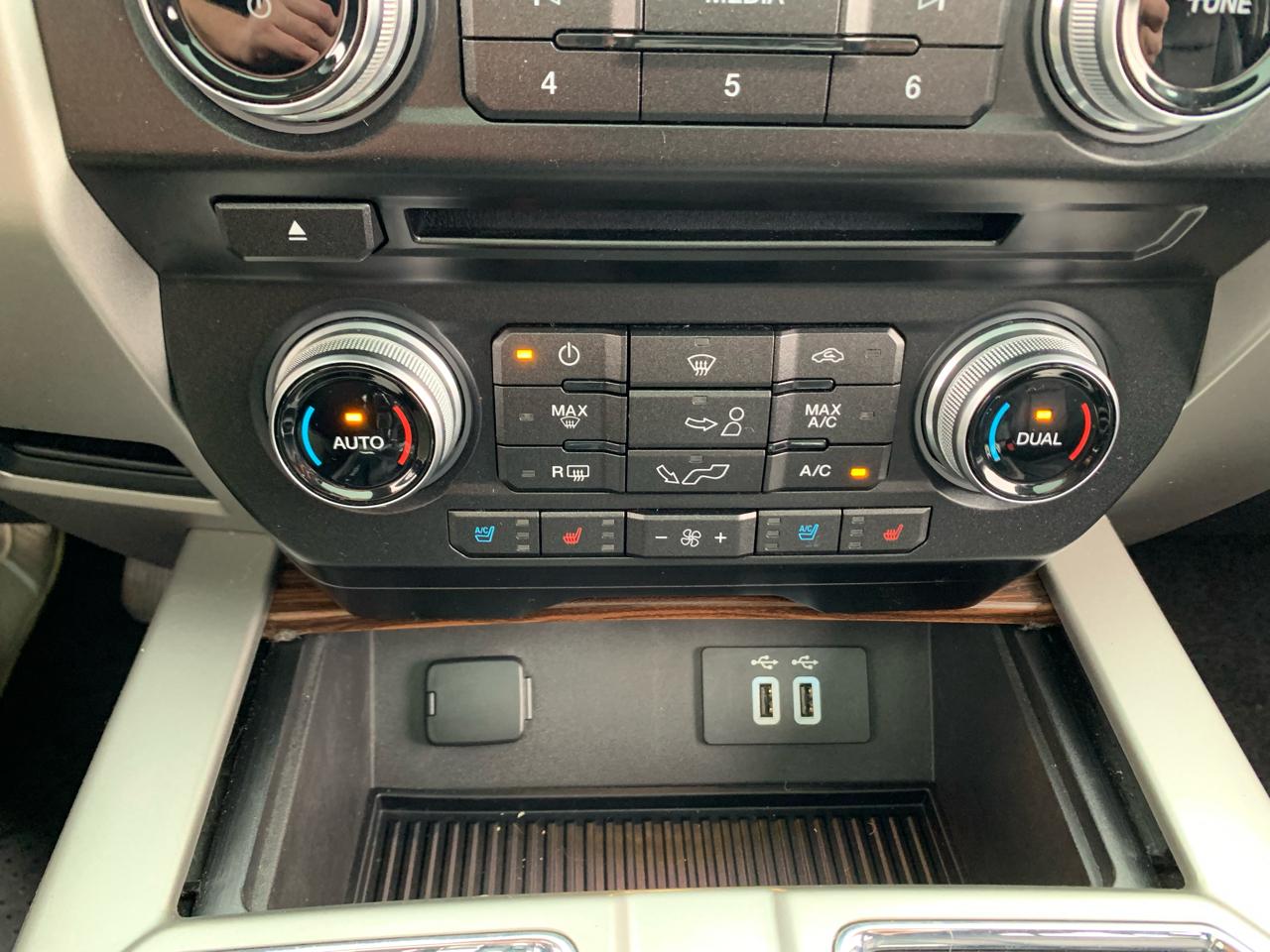 Ford F-150 Lariat SuperCrew 5.5-ft. Bed 4WD 2016