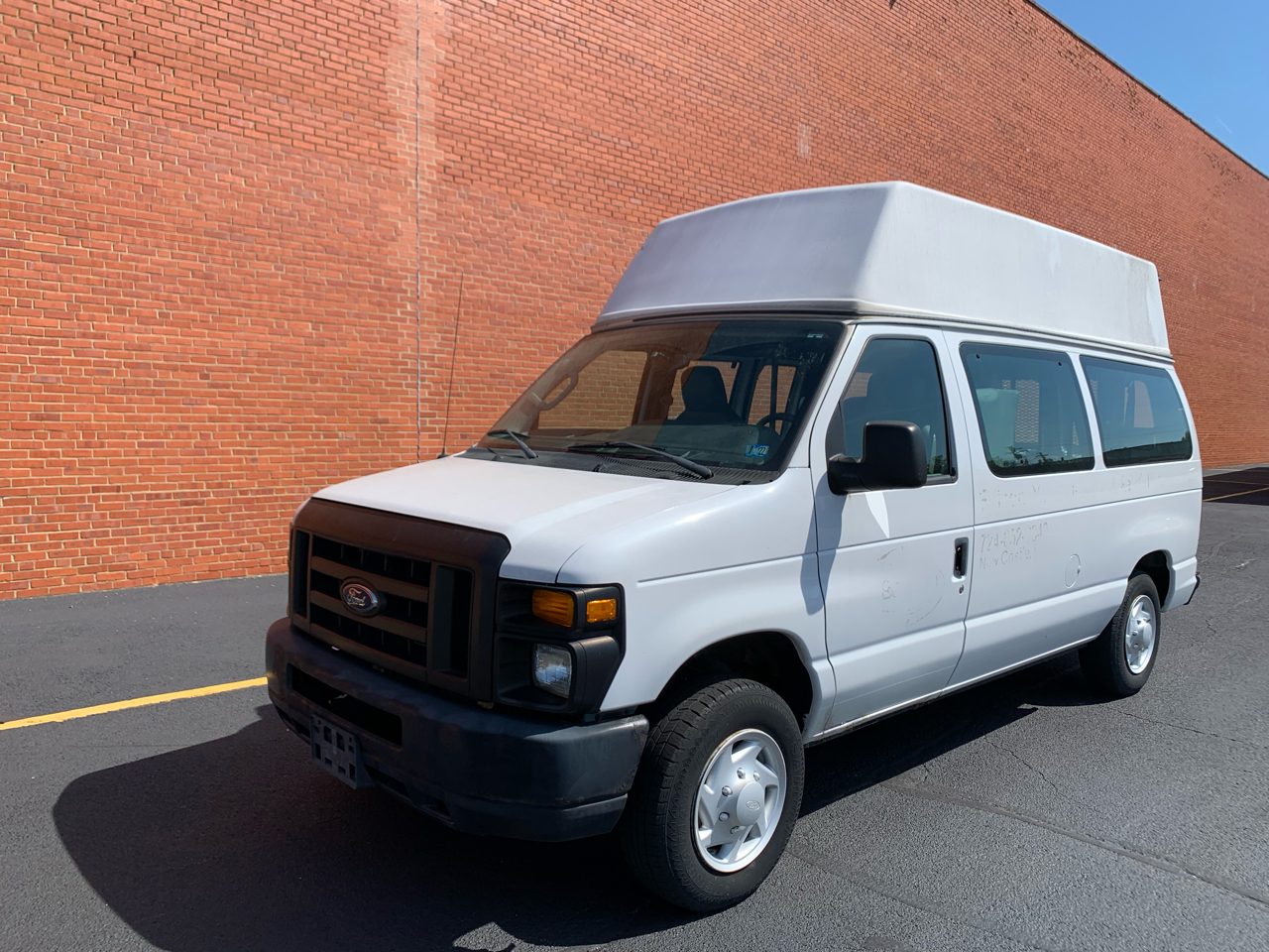 Ford Econoline E-150 2009