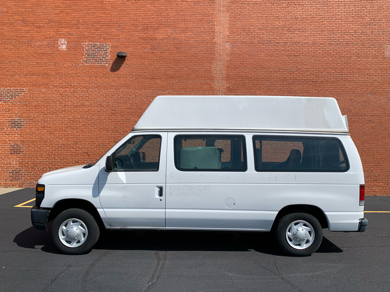 Ford Econoline E-150 2009