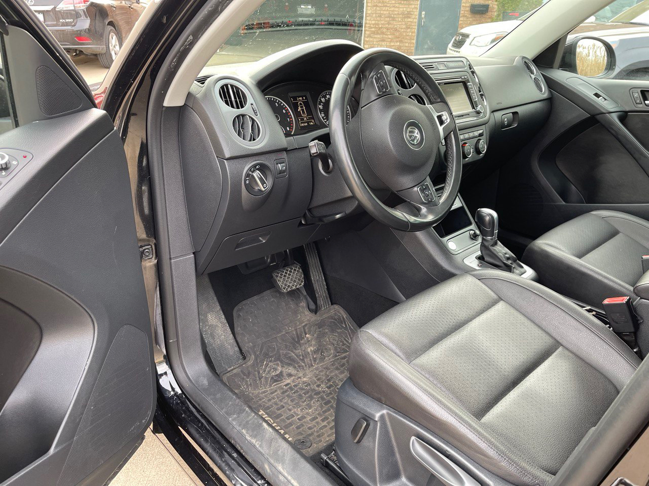 Volkswagen Tiguan 2.0T SEL Premium R-Line 4MOTION 2015