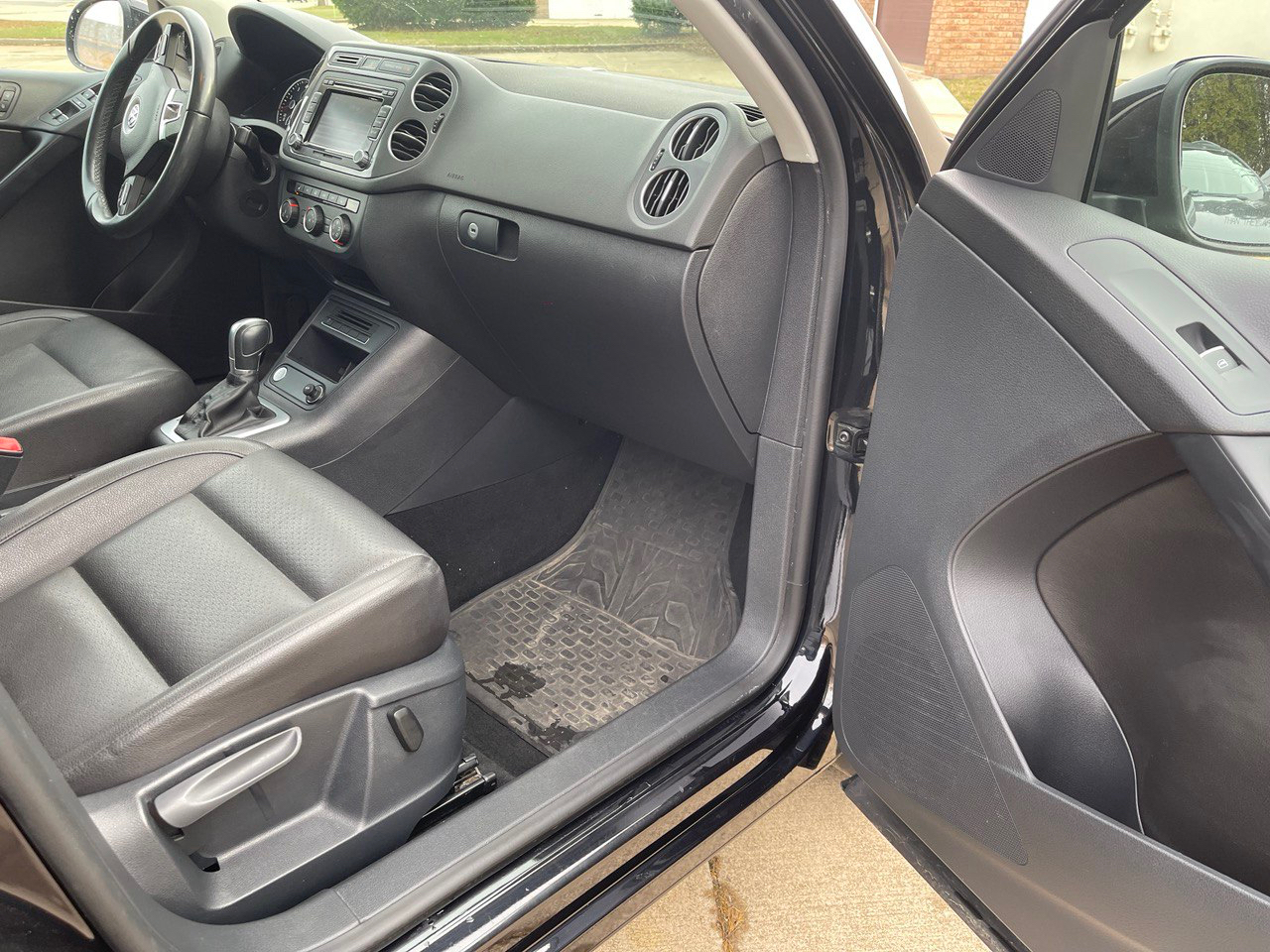 Volkswagen Tiguan 2.0T SEL Premium R-Line 4MOTION 2015