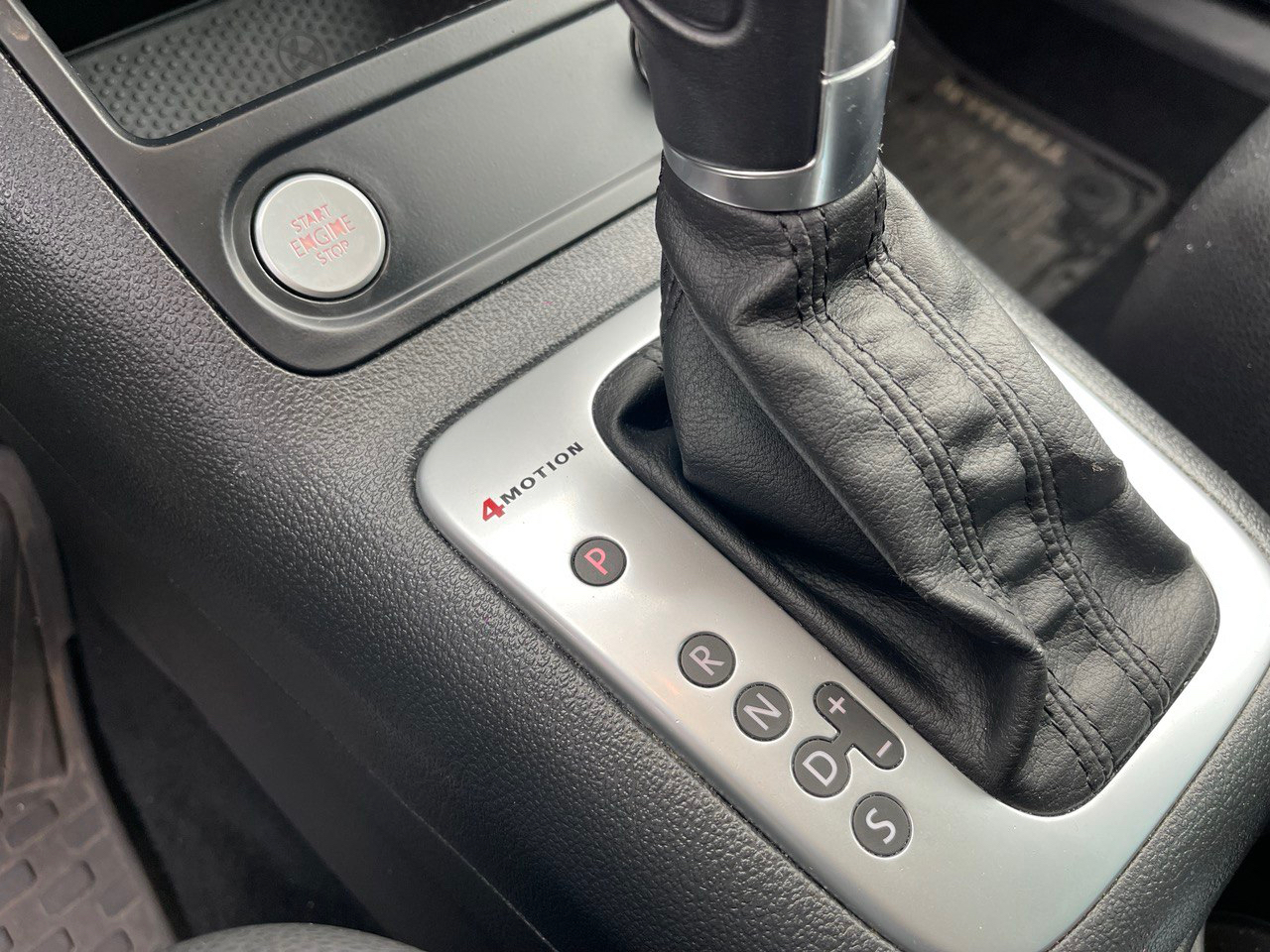 Volkswagen Tiguan 2.0T SEL Premium R-Line 4MOTION 2015