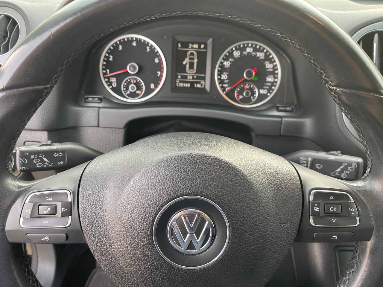 Volkswagen Tiguan 2.0T SEL Premium R-Line 4MOTION 2015