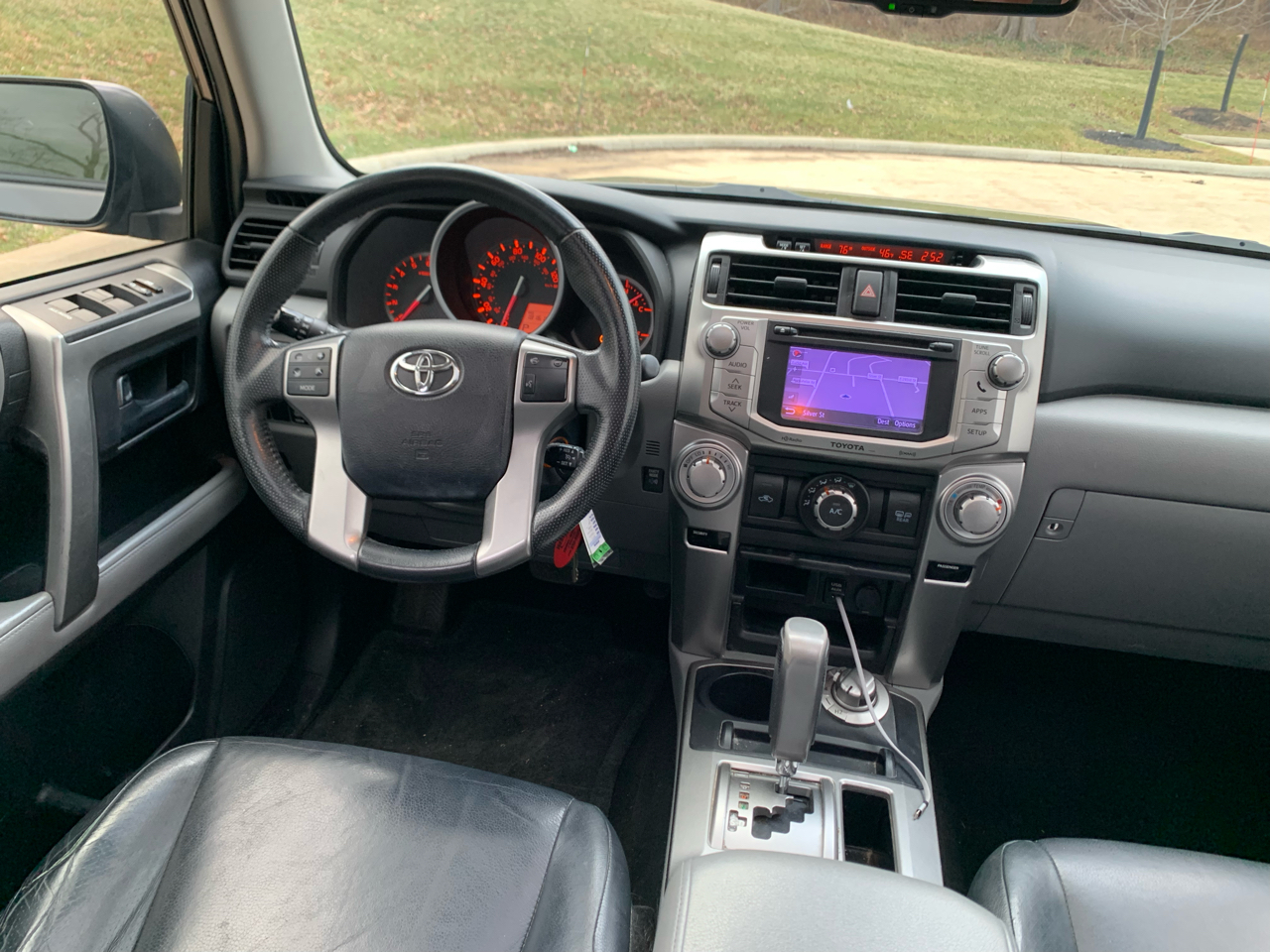 Toyota 4Runner Limited 4WD 2013