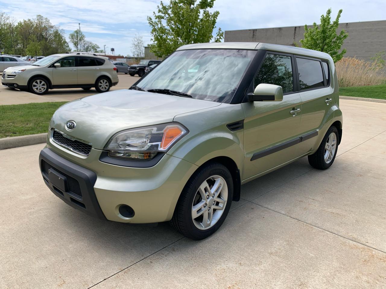 2011 Kia Soul +