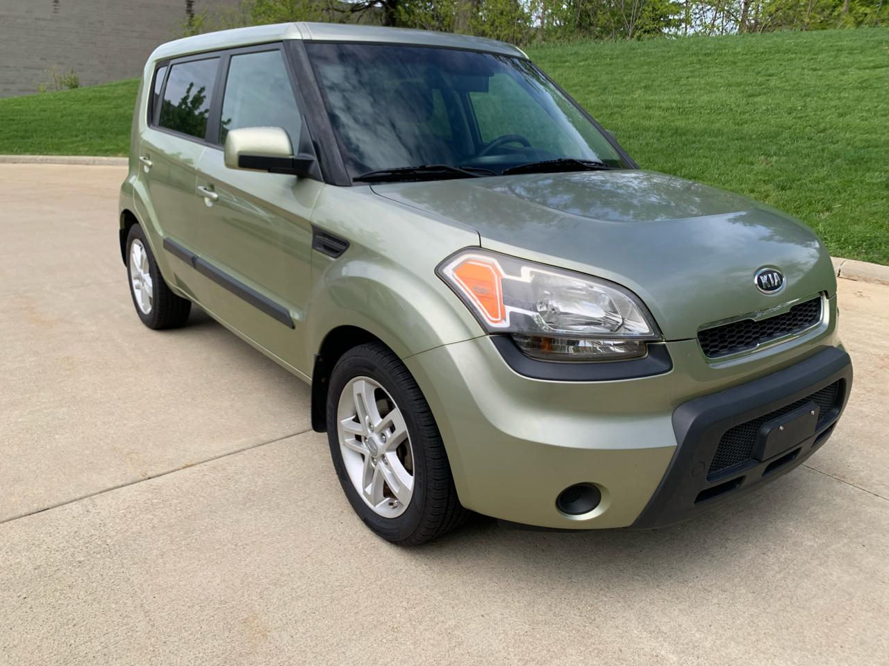 Kia Soul + 2011