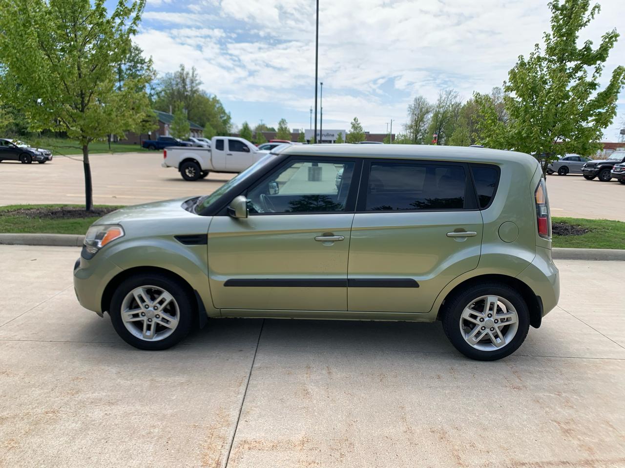 Kia Soul + 2011