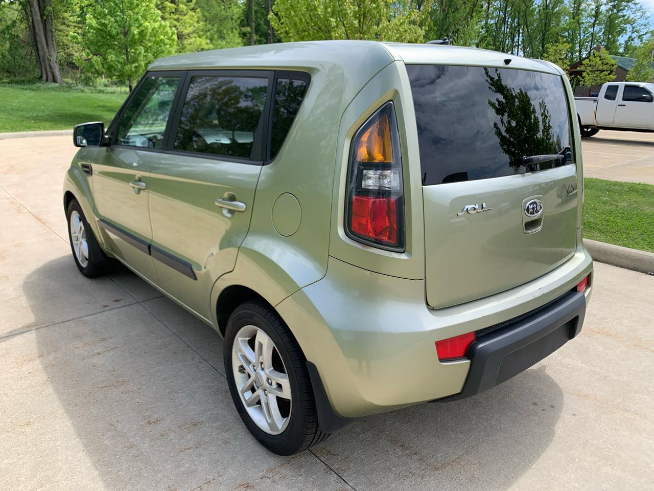 Kia Soul + 2011