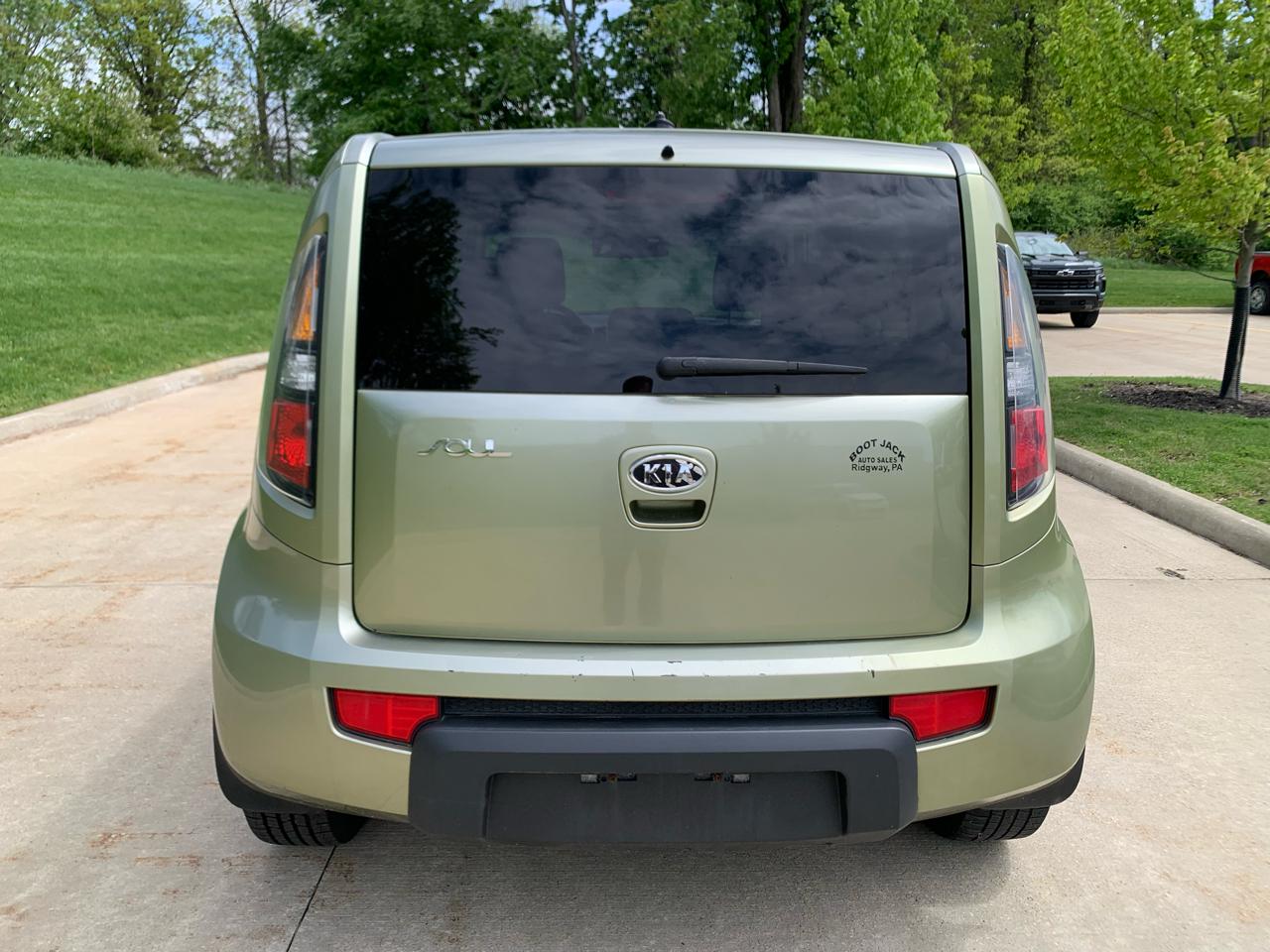 Kia Soul + 2011