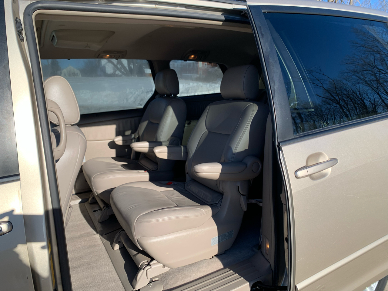 Toyota Sienna XLE 2004