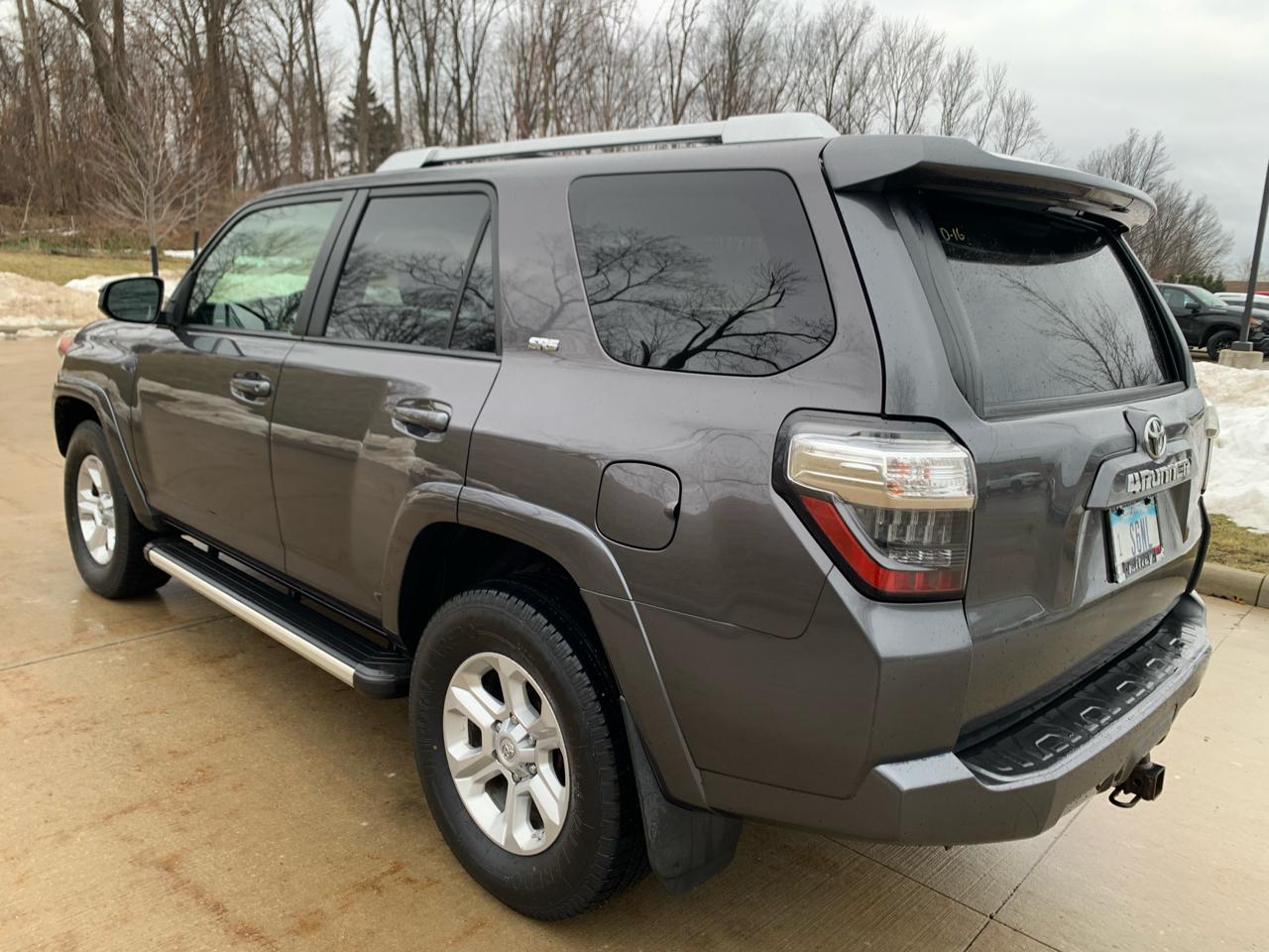 Toyota 4Runner SR5 4WD 2016