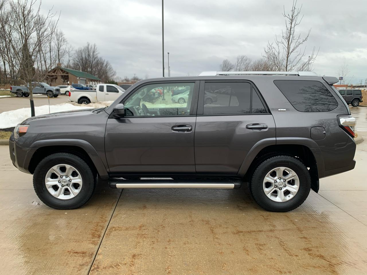 Toyota 4Runner SR5 4WD 2016