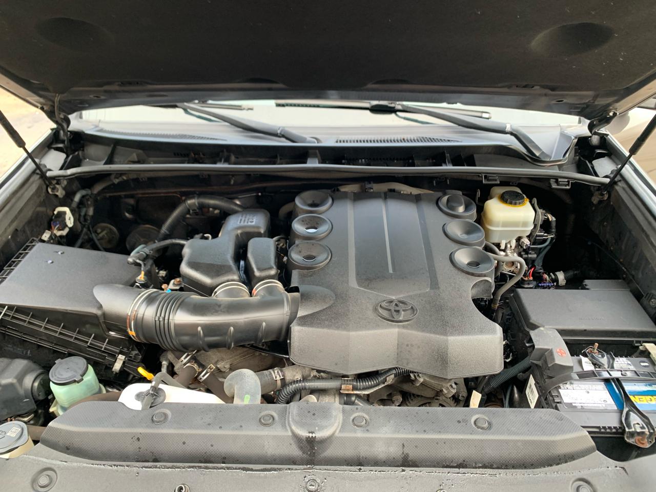 Toyota 4Runner SR5 4WD 2016